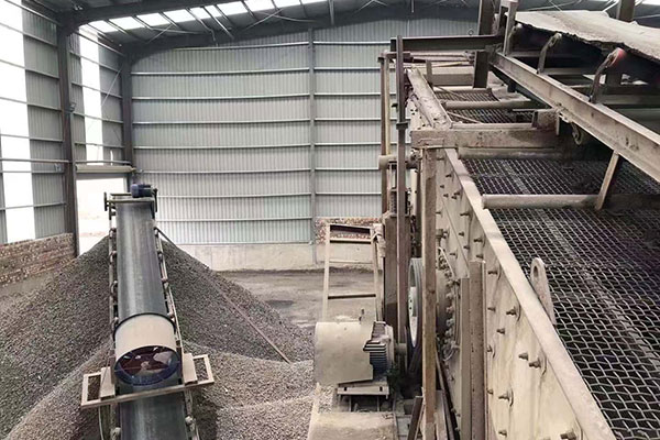 開封日產(chǎn)200噸建筑垃圾處理生產(chǎn)線 破碎篩分水洗一體化作業(yè)