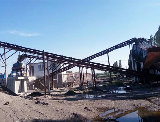 中意礦機彈簧圓錐破云南工作現(xiàn)場