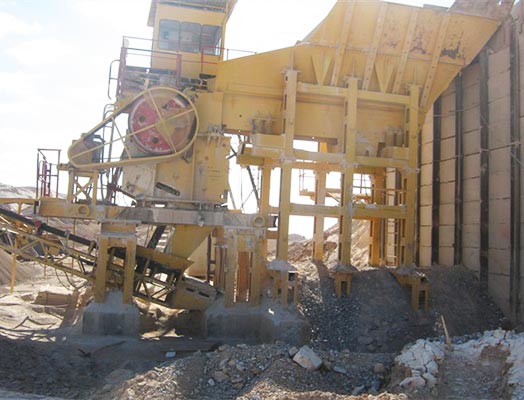 江西日產(chǎn)4000噸石料生產(chǎn)線設(shè)備使用現(xiàn)場(chǎng)
