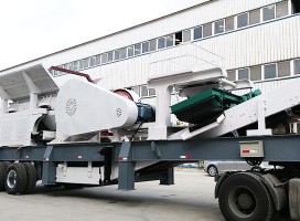 鄭州履帶式破碎站廠家,時產(chǎn)150噸移動石子機型號