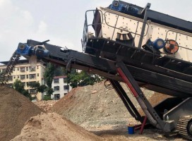 移動磕石機(jī)設(shè)備如何除銹？