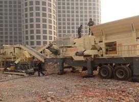 基建規(guī)劃頻出圓錐破碎機(jī)風(fēng)靡石料生產(chǎn)線現(xiàn)場