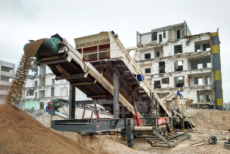 建筑垃圾粉碎現(xiàn)場