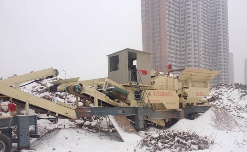 移動式粉碎機(jī)