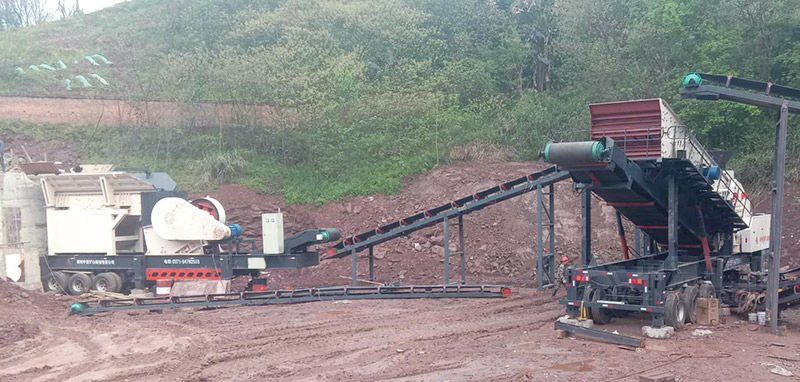 中意兩臺(tái)移動(dòng)式破碎站已經(jīng)抵達(dá)重慶客戶現(xiàn)場