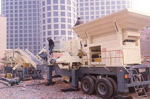 昆明建筑垃圾移動制磚機使用現(xiàn)場