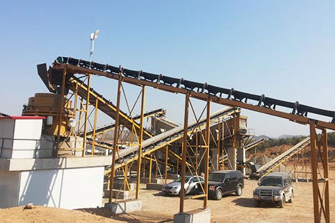 云南地區(qū)時產(chǎn)200噸碎石生產(chǎn)線工作現(xiàn)場