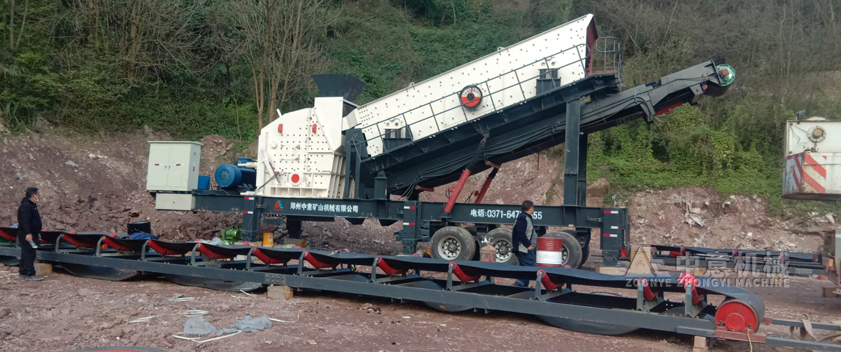 重慶日產(chǎn)1800噸移動(dòng)式砂石生產(chǎn)線現(xiàn)場