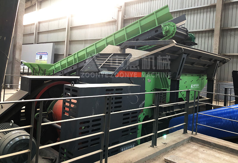 顎式破碎機(jī)+振動(dòng)給料機(jī)+鏈板輸送機(jī) 顎式破碎機(jī)+振動(dòng)給料機(jī)+鏈板輸送機(jī)