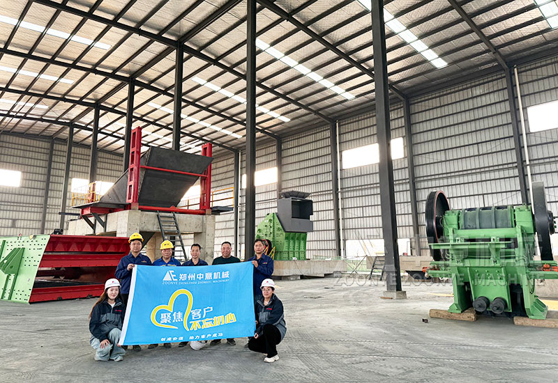 售后工程師合影留念