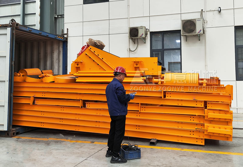 振動(dòng)給料機(jī)+框架.jpg 振動(dòng)給料機(jī)+框架